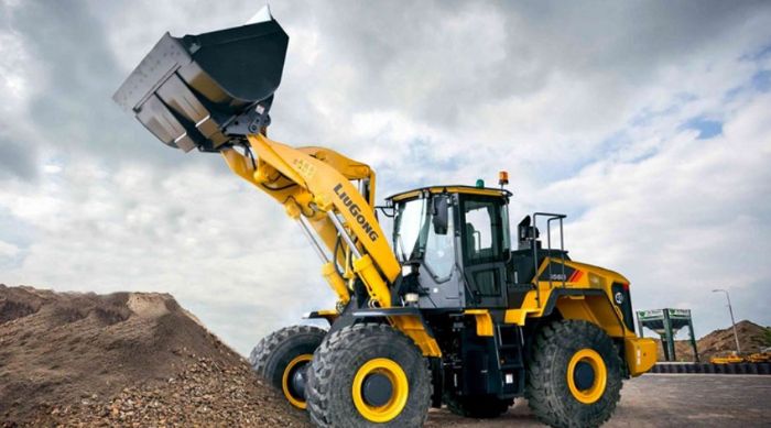 CARGADORES DE RUEDAS / CRAWLER EXCAVATORS